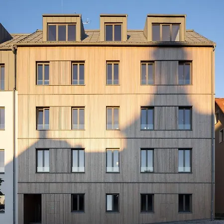 Platz מלון דירות 4*