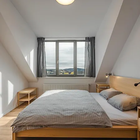 Platz אברטאמי