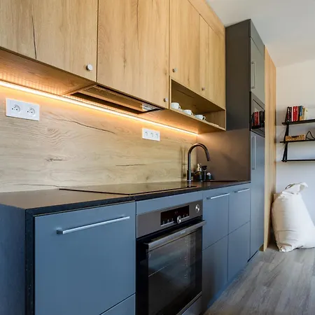 Platz מלון דירות 4*