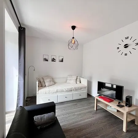 Platz Aparthotel *
