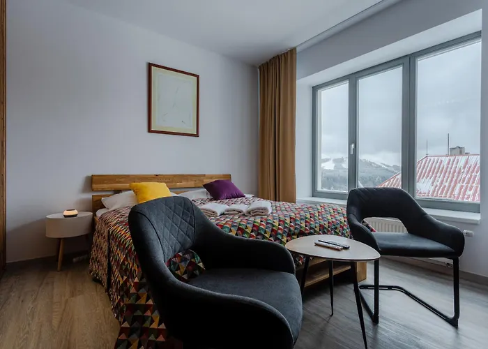 Platz Apartahotel