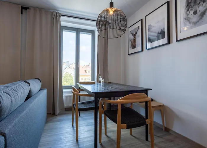 Platz Apartahotel